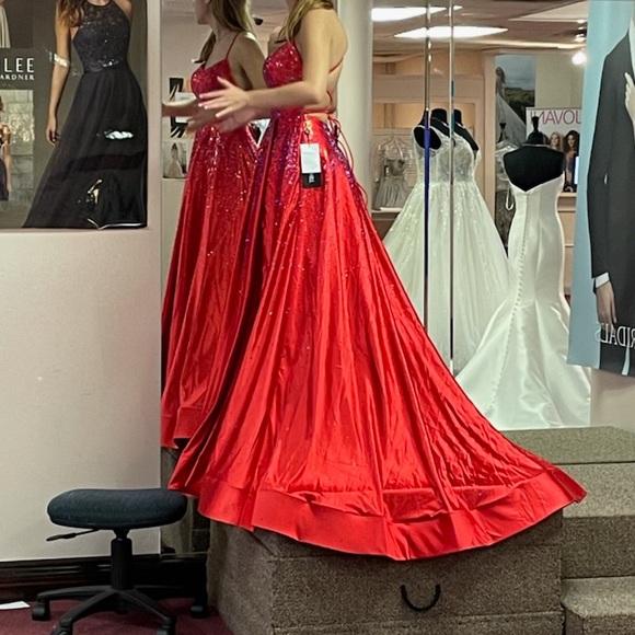 Sherri Hill Dresses & Skirts - Prom dress